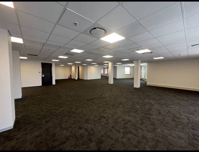 1,356M² OFFICE TO LET IN ROSEBANK